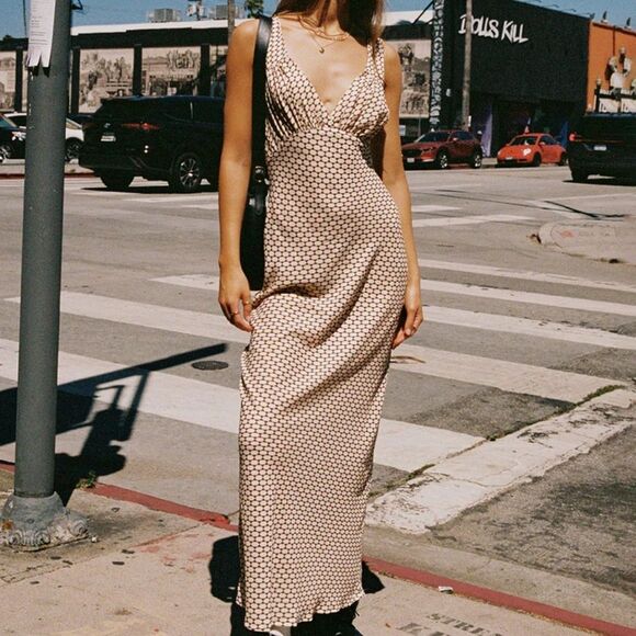 PRINCESS POLLY MAYSA GEO MAXI DRESS BEIGE SIZE‎ 12 NWT - Picture 2 of 9